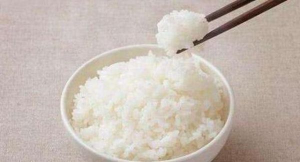吃米饭咀嚼多少下（米饭要咀嚼多少下）